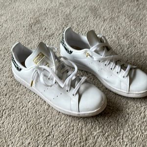 Women’s Adidas Stan Smith sneaker